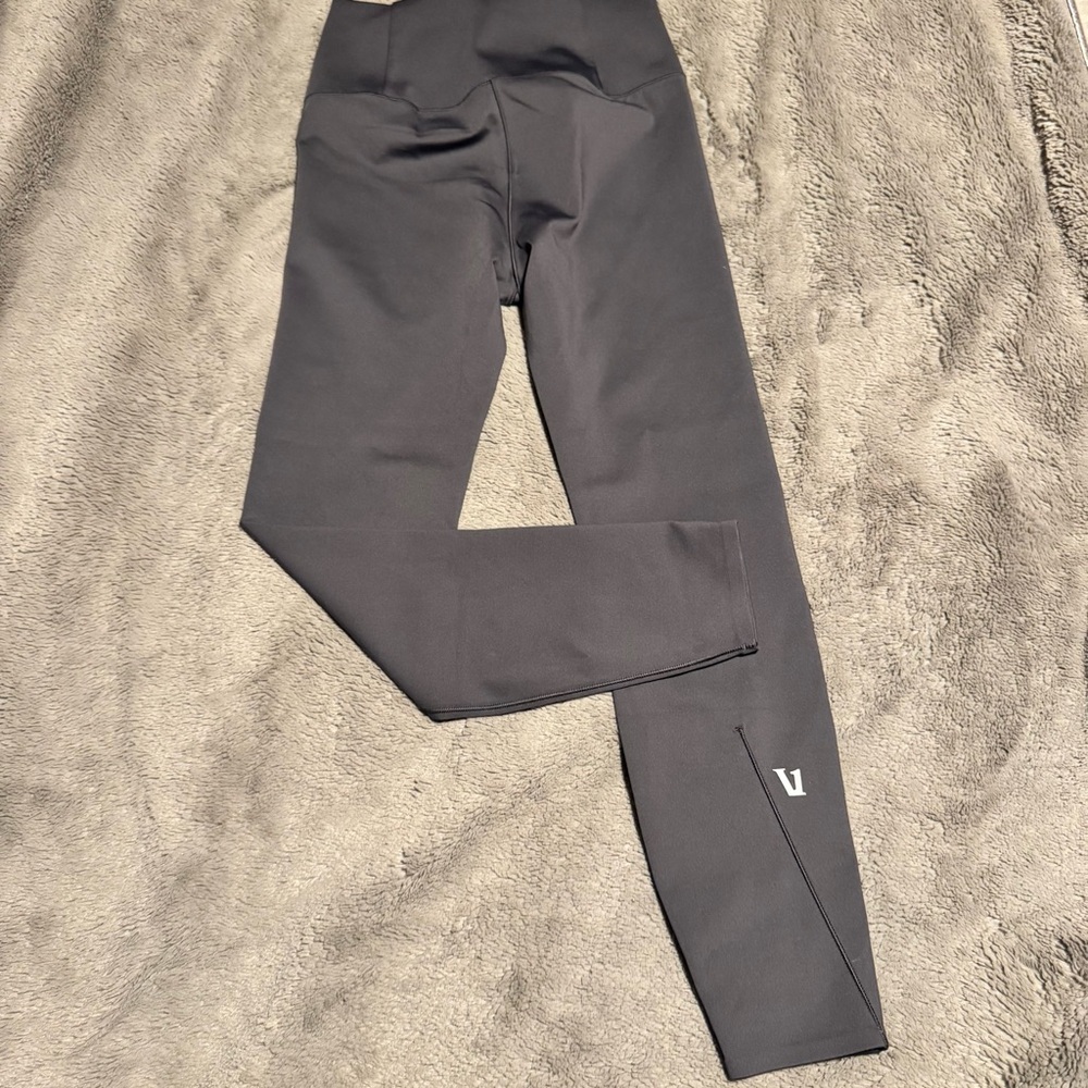 Vuori Evolve Leggings - Picture 4 of 7